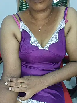 Snapshot of Malluivaniya chatting on November 2025 06:46:01 AM Malluivaniya online show from November 2025 06:46:01 AM