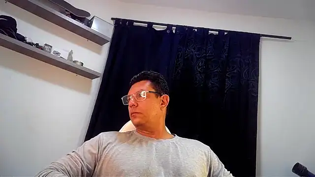 Snapshot of pedropicapi chatting on April 2026 03:11:01 AM pedropicapi online show from April 2026 03:11:01 AM