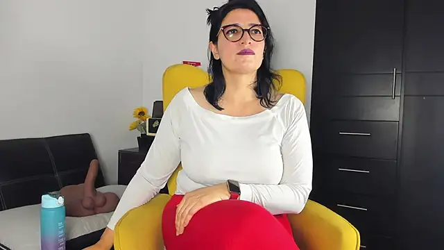 Snapshot of adriana71 chatting on July 2026 01:12:01 AM adriana71 online show from July 2026 01:12:01 AM