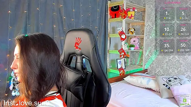 Michel Momsen online show from December 2024 12:12:02 PM