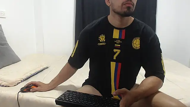 Snapshot of darekgates chatting on March 2026 03:40:01 PM darekgates online show from March 2026 03:40:01 PM