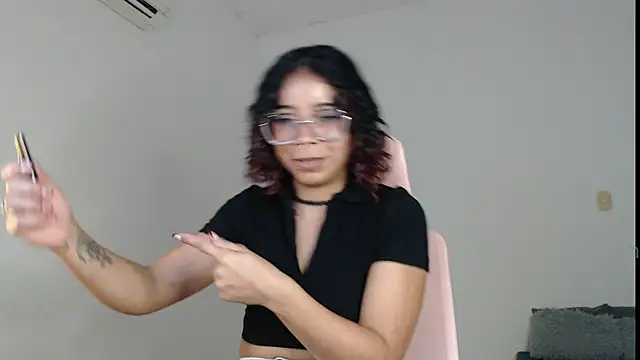 Snapshot of Putaku_San chatting on December 2024 03:11:02 AM Putaku San online show from December 2024 03:11:02 AM