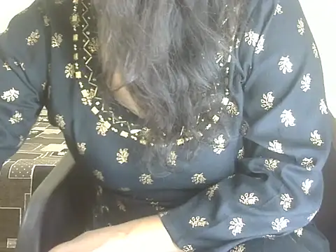 Snapshot of Lusty_Wife1 chatting on September 2025 08:08:01 AM Lusty Wife1 online show from September 2025 08:08:01 AM