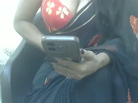 Snapshot of Lusty_Wife1 chatting on November 2025 05:00:01 PM Lusty Wife1 online show from November 2025 05:00:01 PM