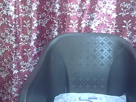 Snapshot of Lusty_Wife1 chatting on November 2025 06:07:02 PM Lusty Wife1 online show from November 2025 06:07:02 PM