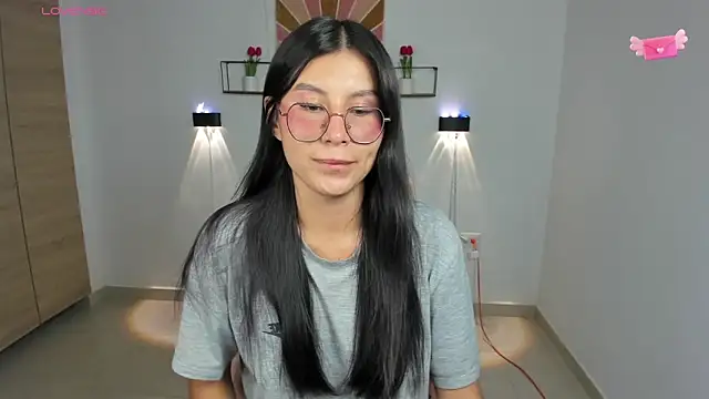 emily villamil online show from November 2025 09:59:01 PM