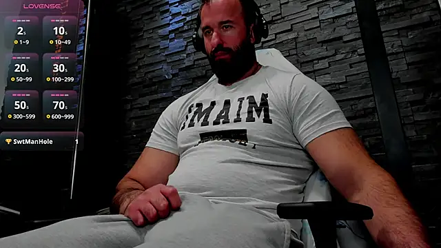 Snapshot of David_Big_Daddy chatting on May 2026 06:34:02 PM David Big Daddy online show from May 2026 06:34:02 PM