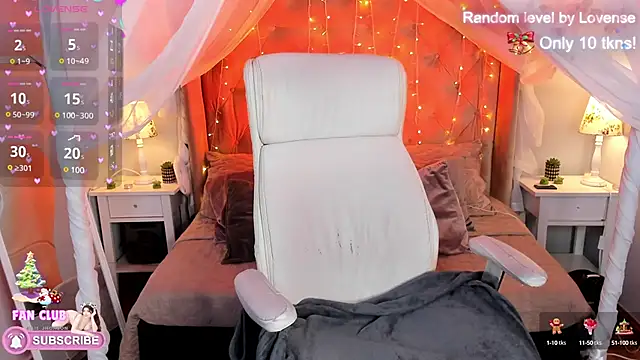 Snapshot of Ellie_Jhonson__ chatting on December 2024 12:44:02 PM Ellie Jhonson online show from December 2024 12:44:02 PM