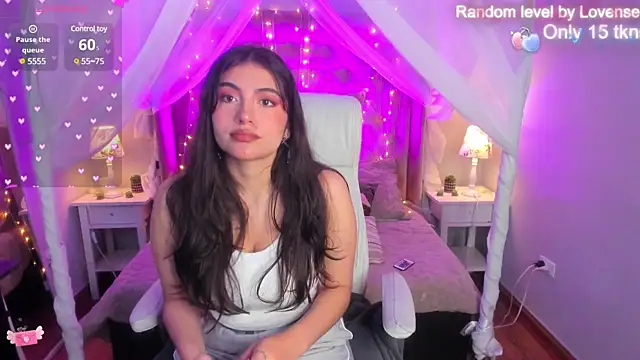 Snapshot of Ellie_Jhonson__ chatting on January 2025 02:25:01 PM Ellie Jhonson online show from January 2025 02:25:01 PM