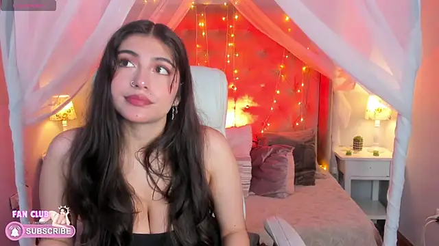 Snapshot of Ellie_Jhonson__ chatting on January 2025 02:13:01 PM Ellie Jhonson online show from January 2025 02:13:01 PM