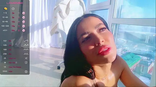 Snapshot of wowEva chatting on February 2025 08:33:02 AM wowEva online show from February 2025 08:33:02 AM