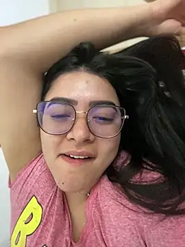 Lia flowers online show from February 2025 05:01:02 PM