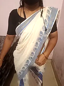 Mallu-Gayathri Arun online show from March 2026 12:28:01 AM