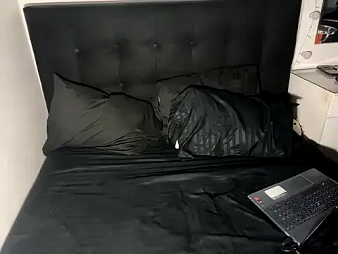 sebastiangrey06 online show from September 2025 10:26:01 AM