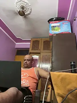 Snapshot of Dick_6inches chatting on April 2026 12:52:02 PM Dick 6inches online show from April 2026 12:52:02 PM