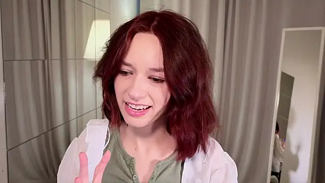 VivianLy  online show from March 2025 07:57:01 AM