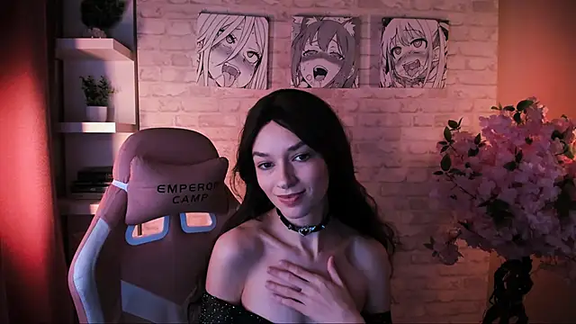 VivianLy  online show from November 2025 11:13:02 AM