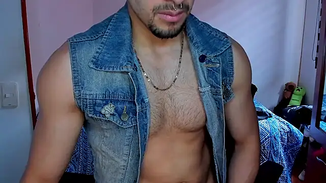 Tommy Bred online show from November 2025 06:31:02 PM