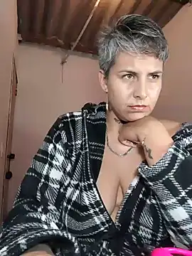 Snapshot of Yessi_rousse chatting on May 2026 01:29:01 PM Yessi rousse online show from May 2026 01:29:01 PM