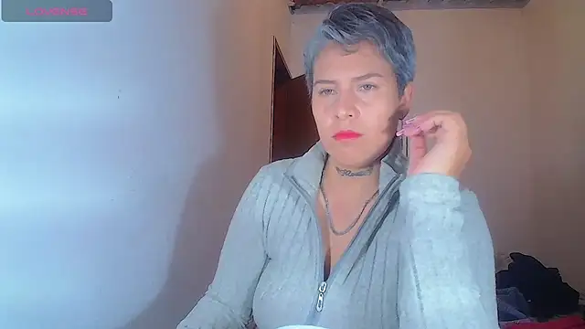Snapshot of Yessi_rousse chatting on May 2026 08:23:01 AM Yessi rousse online show from May 2026 08:23:01 AM