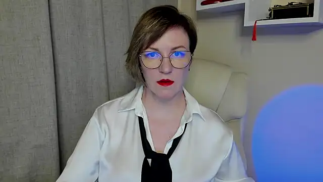Snapshot of feliziaDesire chatting on May 2026 11:26:02 AM feliziaDesire online show from May 2026 11:26:02 AM