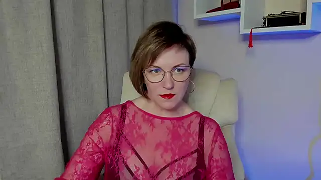 Snapshot of feliziaDesire chatting on May 2026 10:11:02 AM feliziaDesire online show from May 2026 10:11:02 AM