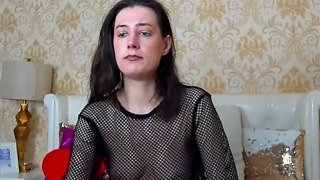 JuliaHunts online show from January 2026 06:16:01 AM