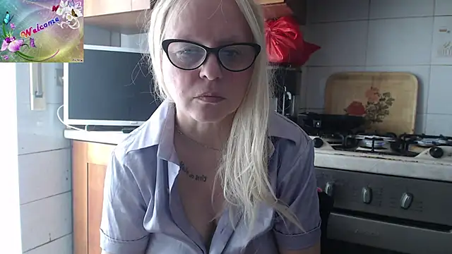 martachatte online show from November 2025 09:44:02 AM