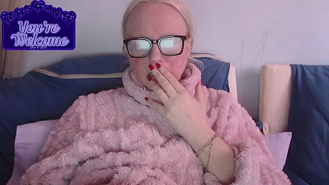 Snapshot of martachatte chatting on March 2026 08:42:01 AM martachatte online show from March 2026 08:42:01 AM