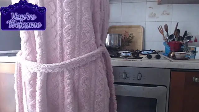 Snapshot of martachatte chatting on April 2026 07:28:01 AM martachatte online show from April 2026 07:28:01 AM