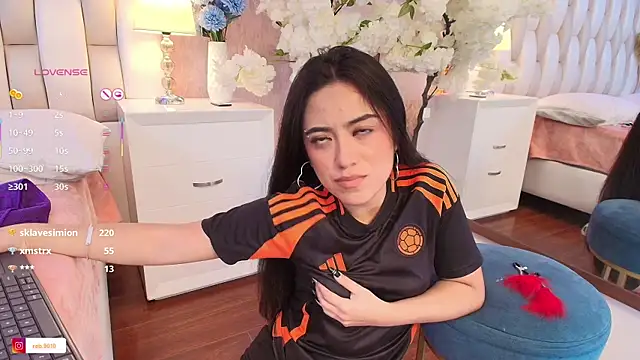 Rebeca jones online show from March 2025 04:31:02 PM