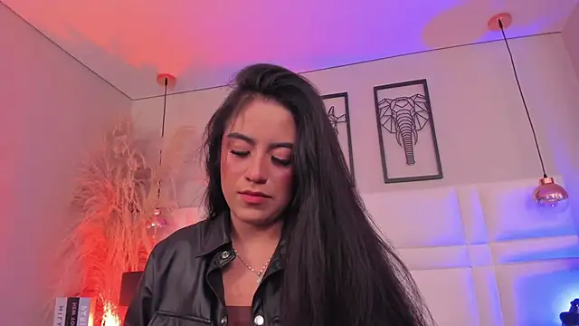 Rebeca jones online show from November 2025 12:15:02 PM