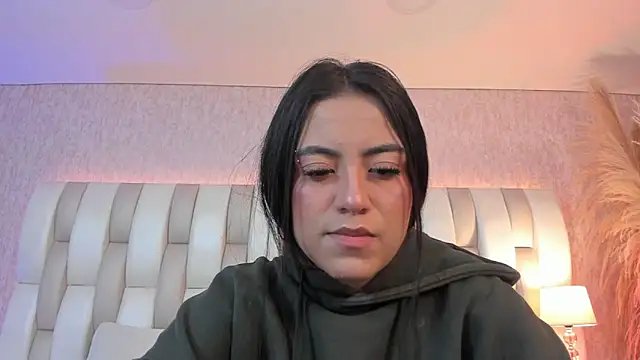 Snapshot of Rebeca_jones chatting on April 2026 12:29:02 PM Rebeca jones online show from April 2026 12:29:02 PM