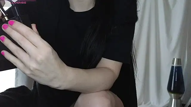 Mia G0ld online show from January 2026 01:47:02 PM