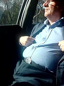 stiffandlubedxh online show from December 2025 09:42:02 PM