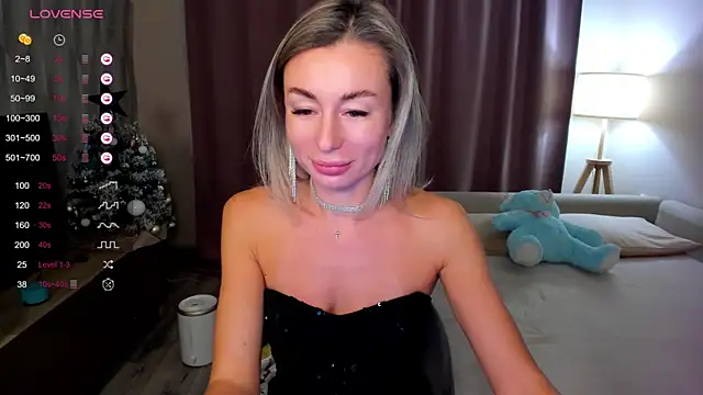 DannaEvan online show from December 2024 12:11:02 PM