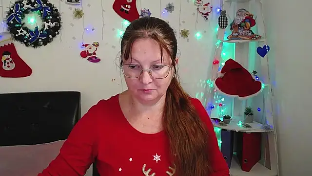 Snapshot of VanessaHotts chatting on December 2024 02:05:02 PM VanessaHotts online show from December 2024 02:05:02 PM