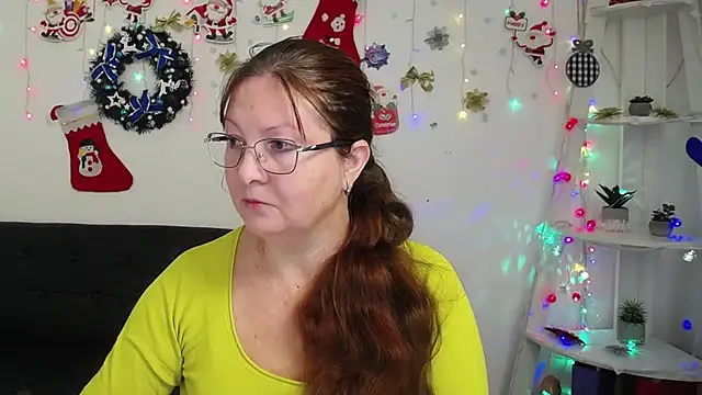 Snapshot of VanessaHotts chatting on January 2025 06:09:01 AM VanessaHotts online show from January 2025 06:09:01 AM