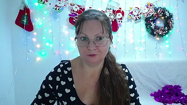 Snapshot of VanessaHotts chatting on January 2025 12:07:02 PM VanessaHotts online show from January 2025 12:07:02 PM
