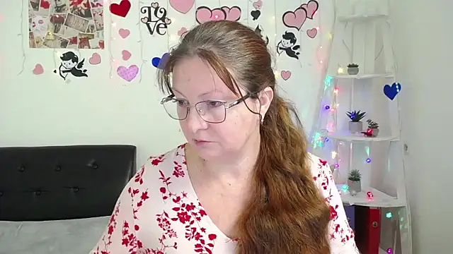 Snapshot of VanessaHotts chatting on January 2025 06:05:02 AM VanessaHotts online show from January 2025 06:05:02 AM