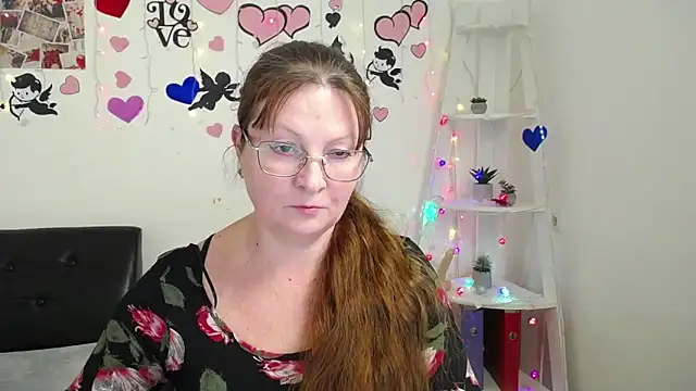 Snapshot of VanessaHotts chatting on January 2025 12:11:02 PM VanessaHotts online show from January 2025 12:11:02 PM