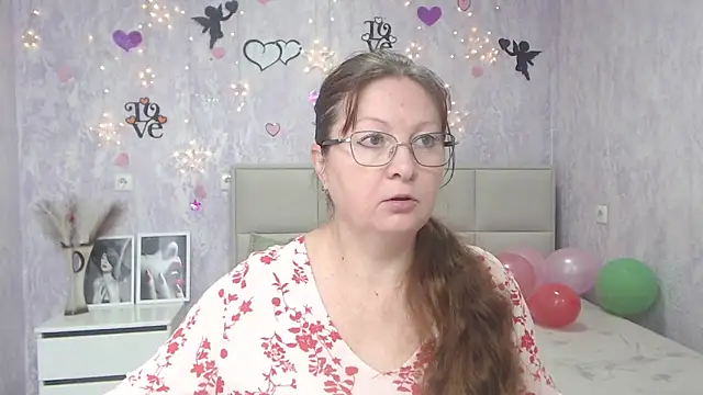 Snapshot of VanessaHotts chatting on February 2025 06:00:01 AM VanessaHotts online show from February 2025 06:00:01 AM