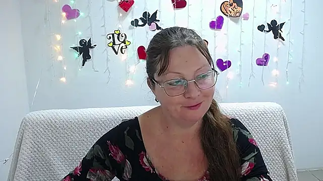 Snapshot of VanessaHotts chatting on February 2025 03:21:01 PM VanessaHotts online show from February 2025 03:21:01 PM