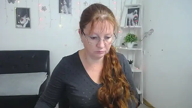 Snapshot of VanessaHotts chatting on September 2025 04:56:01 AM VanessaHotts online show from September 2025 04:56:01 AM