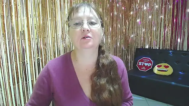 Snapshot of VanessaHotts chatting on October 2025 05:02:02 AM VanessaHotts online show from October 2025 05:02:02 AM