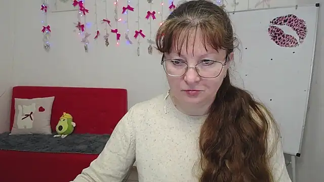 Snapshot of VanessaHotts chatting on April 2026 05:10:01 AM VanessaHotts online show from April 2026 05:10:01 AM