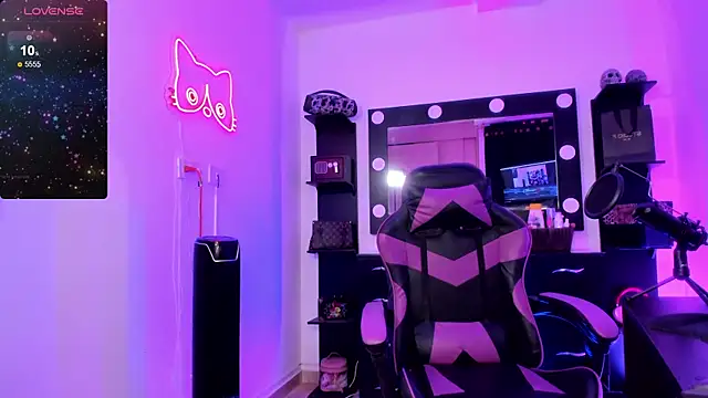 miss kitty online show from March 2026 12:40:02 AM