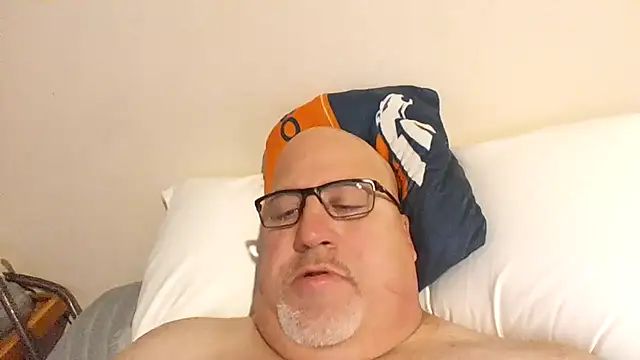 Bigbear0563 online show from February 2025 05:37:01 PM