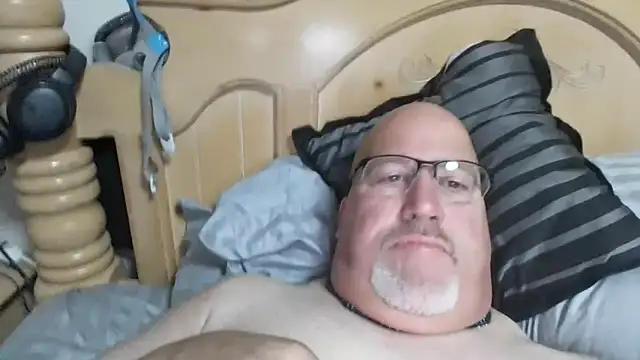 Bigbear0563 online show from October 2025 04:26:01 PM