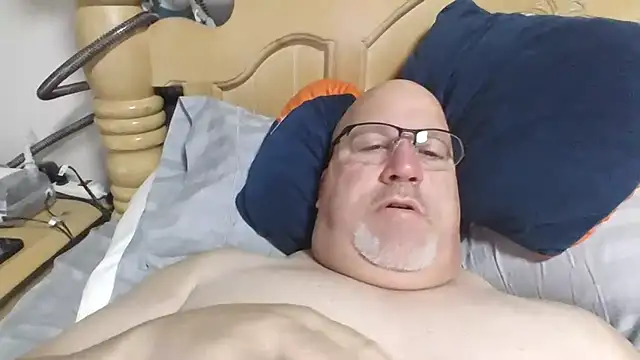 Snapshot of Bigbear0563 chatting on February 2026 04:32:01 PM Bigbear0563 online show from February 2026 04:32:01 PM